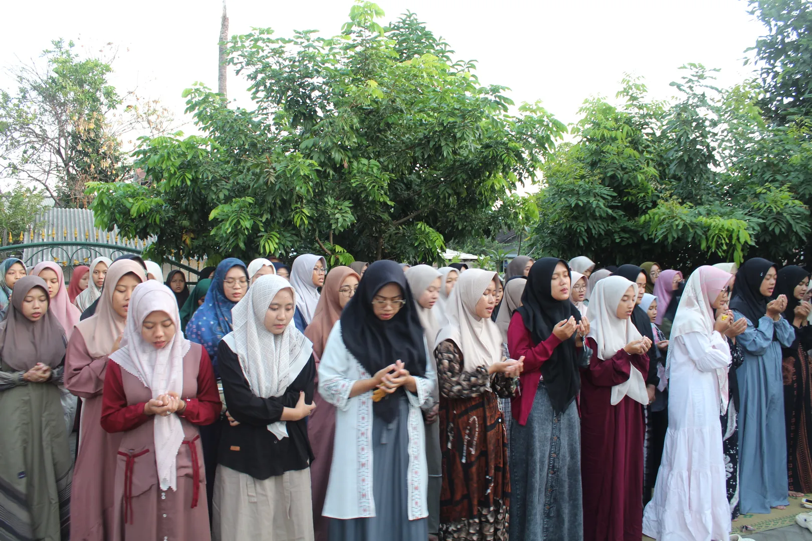ziarah - Pondok Pesantren Mahasiswa Komplek Ribathul Maulid Krapyak Yogyakarta